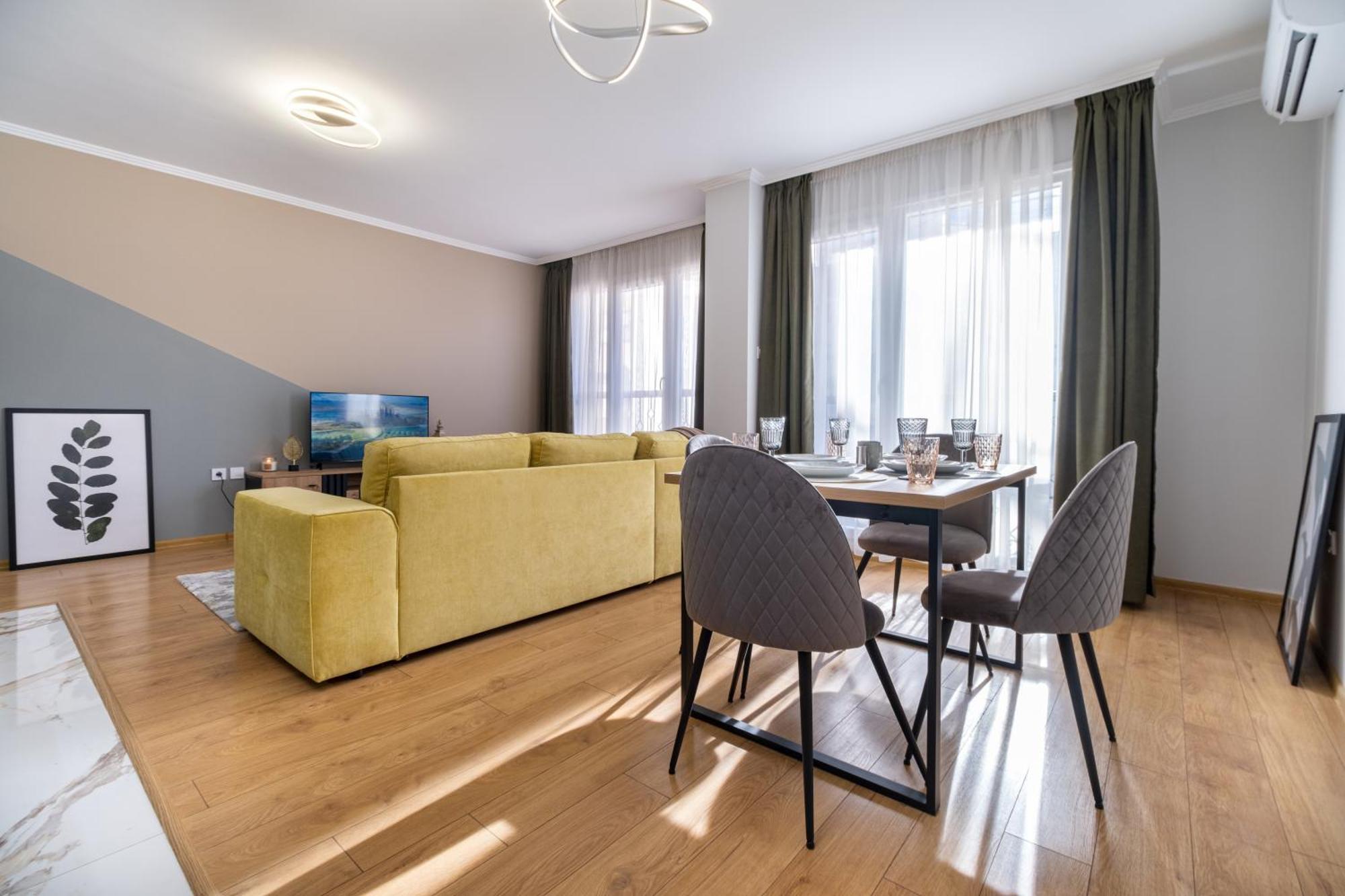 Modern & Elegant City Center Apartments Пловдив Екстериор снимка