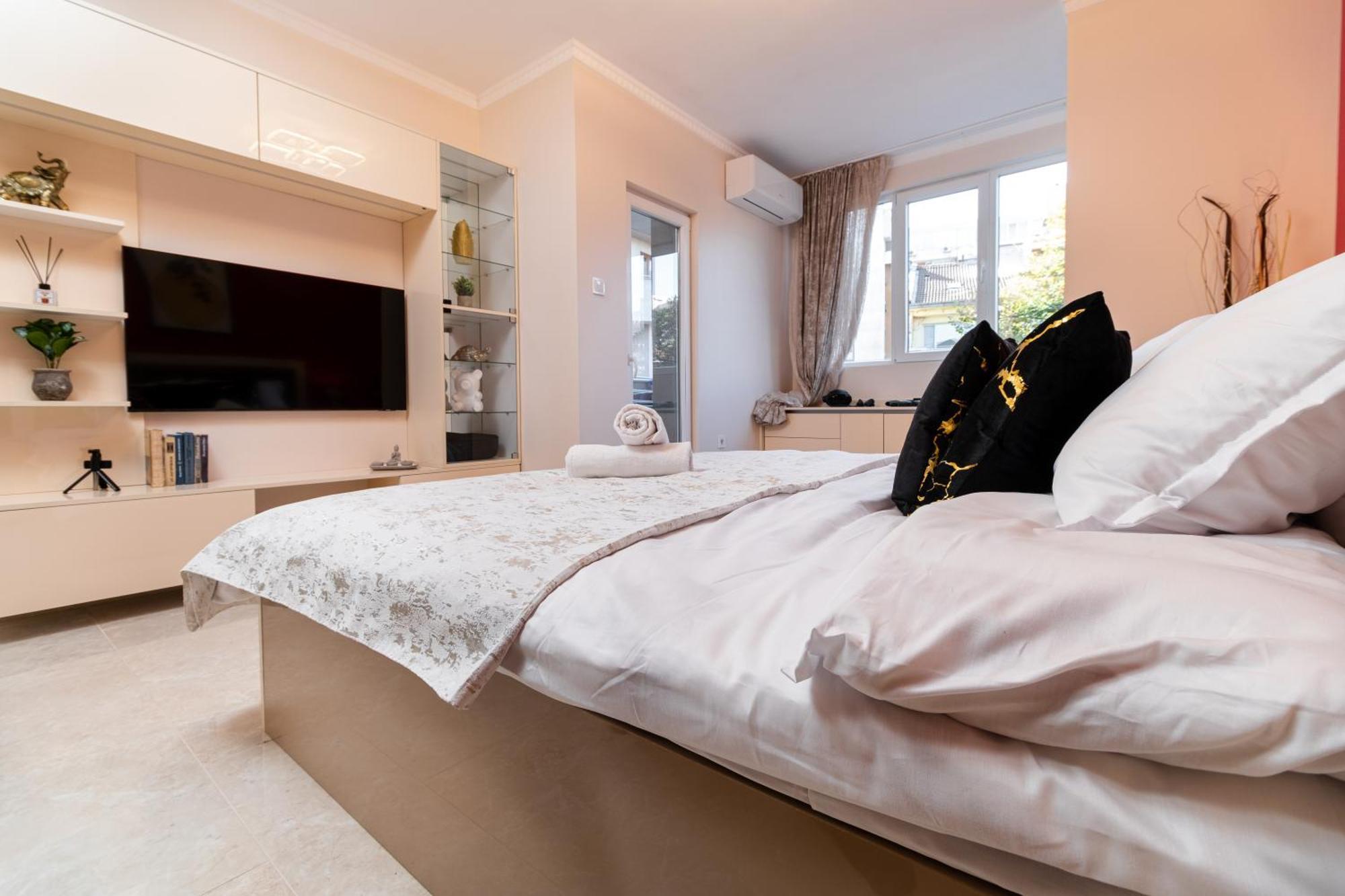 Modern & Elegant City Center Apartments Пловдив Екстериор снимка